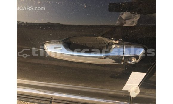 Buy Import Toyota Land Cruiser Black Car in Import - Dubai in Aileu Buy Import Toyota Land Cruiser Black Car in Import - Dubai in Aileu