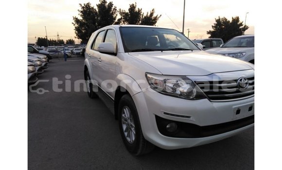 Buy Import Toyota Fortuner White Car in Import - Dubai in Aileu Buy Import Toyota Fortuner White Car in Import - Dubai in Aileu