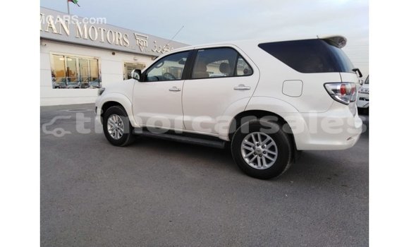 Buy Import Toyota Fortuner White Car in Import - Dubai in Aileu Buy Import Toyota Fortuner White Car in Import - Dubai in Aileu
