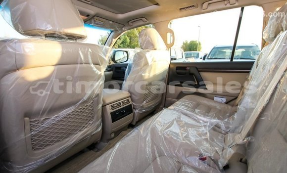 Buy Import Toyota Land Cruiser Black Car in Import - Dubai in Aileu Buy Import Toyota Land Cruiser Black Car in Import - Dubai in Aileu