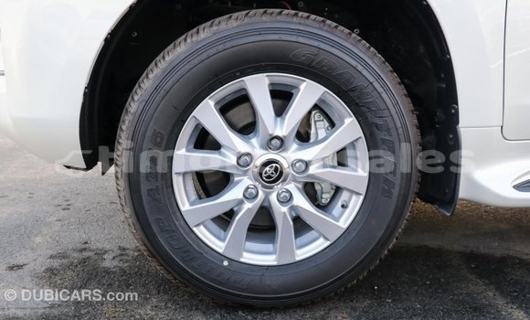 Buy Import Toyota Land Cruiser White Car in Import - Dubai in Aileu Buy Import Toyota Land Cruiser White Car in Import - Dubai in Aileu