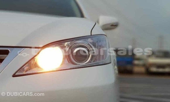 Buy Import Lexus ES White Car in Import - Dubai in Aileu Buy Import Lexus ES White Car in Import - Dubai in Aileu