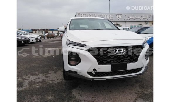 Buy Import Hyundai Santa Fe White Car in Import - Dubai in Aileu Buy Import Hyundai Santa Fe White Car in Import - Dubai in Aileu