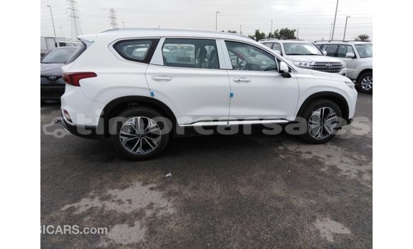 Buy Import Hyundai Santa Fe White Car in Import - Dubai in Aileu Buy Import Hyundai Santa Fe White Car in Import - Dubai in Aileu