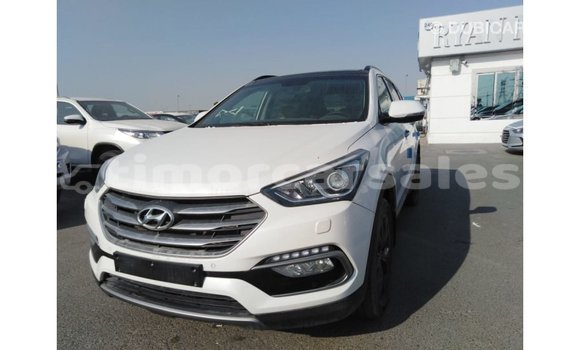 Buy Import Hyundai Santa Fe White Car in Import - Dubai in Aileu Buy Import Hyundai Santa Fe White Car in Import - Dubai in Aileu