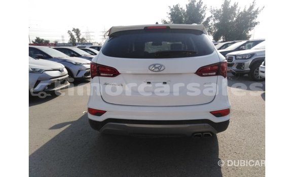 Buy Import Hyundai Santa Fe White Car in Import - Dubai in Aileu Buy Import Hyundai Santa Fe White Car in Import - Dubai in Aileu