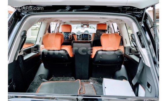 Buy Import Toyota Land Cruiser Black Car in Import - Dubai in Aileu Buy Import Toyota Land Cruiser Black Car in Import - Dubai in Aileu