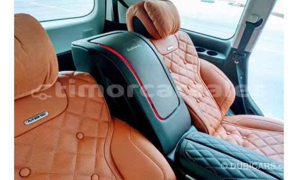 Buy Import Toyota Land Cruiser Black Car in Import - Dubai in Aileu Buy Import Toyota Land Cruiser Black Car in Import - Dubai in Aileu