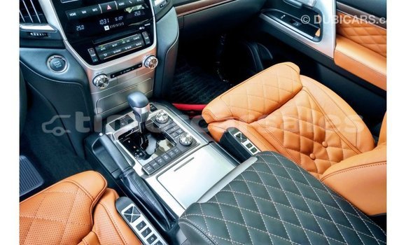 Buy Import Toyota Land Cruiser Black Car in Import - Dubai in Aileu Buy Import Toyota Land Cruiser Black Car in Import - Dubai in Aileu