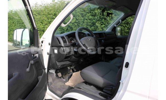 Buy Import Toyota Hiace White Car in Import - Dubai in Aileu Buy Import Toyota Hiace White Car in Import - Dubai in Aileu