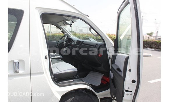 Buy Import Toyota Hiace White Car in Import - Dubai in Aileu Buy Import Toyota Hiace White Car in Import - Dubai in Aileu