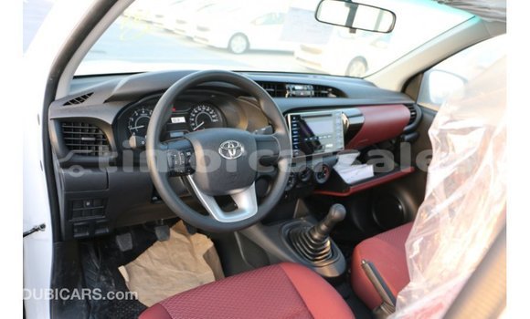 Buy Import Toyota Hilux White Car in Import - Dubai in Aileu Buy Import Toyota Hilux White Car in Import - Dubai in Aileu
