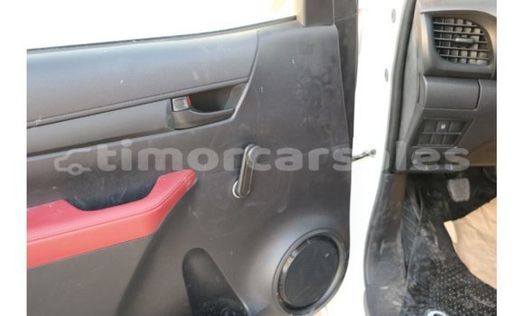 Buy Import Toyota Hilux White Car in Import - Dubai in Aileu Buy Import Toyota Hilux White Car in Import - Dubai in Aileu