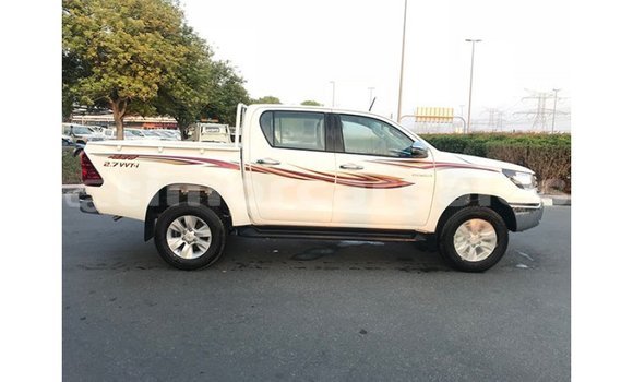 Buy Import Toyota Hilux White Car in Import - Dubai in Aileu Buy Import Toyota Hilux White Car in Import - Dubai in Aileu