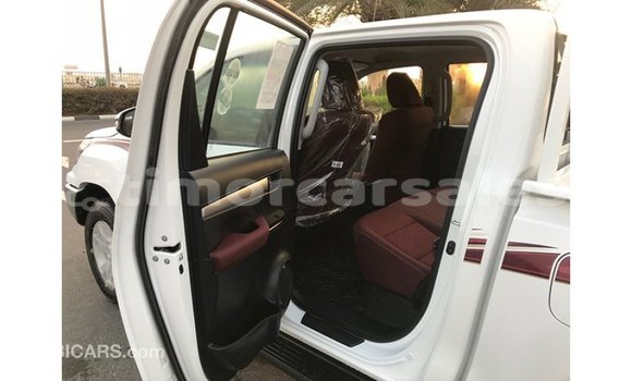 Buy Import Toyota Hilux White Car in Import - Dubai in Aileu Buy Import Toyota Hilux White Car in Import - Dubai in Aileu