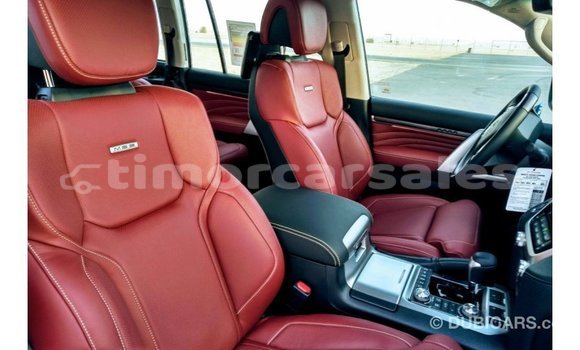 Buy Import Toyota Land Cruiser Black Car in Import - Dubai in Aileu Buy Import Toyota Land Cruiser Black Car in Import - Dubai in Aileu