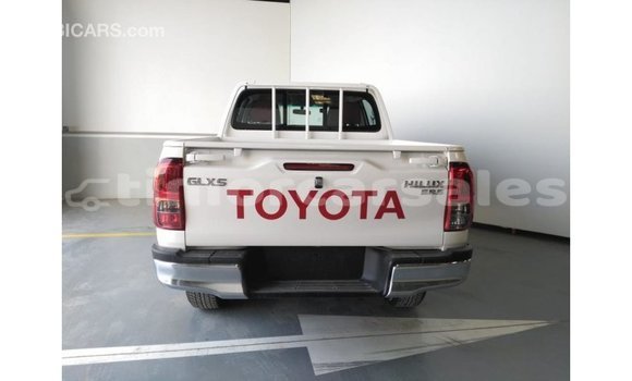 Buy Import Toyota Hilux White Car in Import - Dubai in Aileu Buy Import Toyota Hilux White Car in Import - Dubai in Aileu
