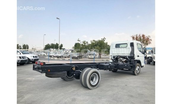 Buy Import Mitsubishi L400 White Truck in Import - Dubai in Aileu Buy Import Mitsubishi L400 White Truck in Import - Dubai in Aileu