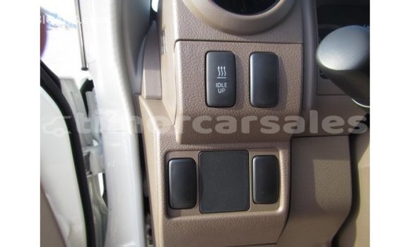 Buy Import Toyota Land Cruiser White Car in Import - Dubai in Aileu Buy Import Toyota Land Cruiser White Car in Import - Dubai in Aileu