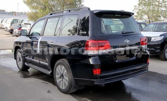 Buy Import Toyota Land Cruiser Black Car in Import - Dubai in Aileu Buy Import Toyota Land Cruiser Black Car in Import - Dubai in Aileu