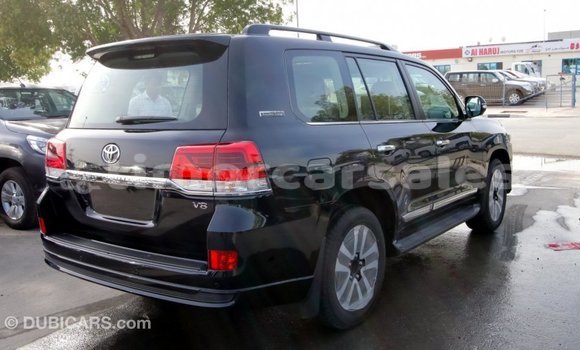 Buy Import Toyota Land Cruiser Black Car in Import - Dubai in Aileu Buy Import Toyota Land Cruiser Black Car in Import - Dubai in Aileu