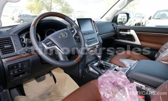 Buy Import Toyota Land Cruiser Black Car in Import - Dubai in Aileu Buy Import Toyota Land Cruiser Black Car in Import - Dubai in Aileu