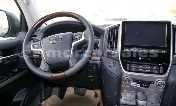 Buy Import Toyota Land Cruiser Black Car in Import - Dubai in Aileu Buy Import Toyota Land Cruiser Black Car in Import - Dubai in Aileu