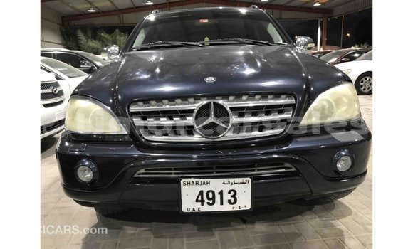 Buy Import Mercedes-Benz 190 (W201) Blue Car in Import - Dubai in Aileu Buy Import Mercedes-Benz 190 (W201) Blue Car in Import - Dubai in Aileu