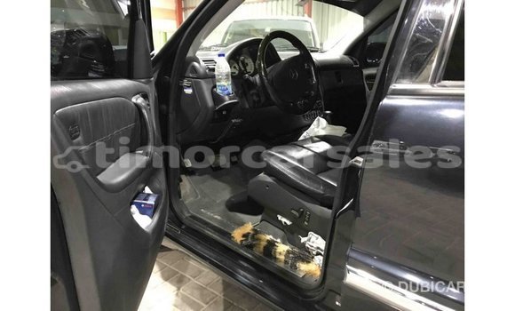Buy Import Mercedes-Benz 190 (W201) Blue Car in Import - Dubai in Aileu Buy Import Mercedes-Benz 190 (W201) Blue Car in Import - Dubai in Aileu