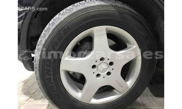 Buy Import Mercedes-Benz 190 (W201) Blue Car in Import - Dubai in Aileu