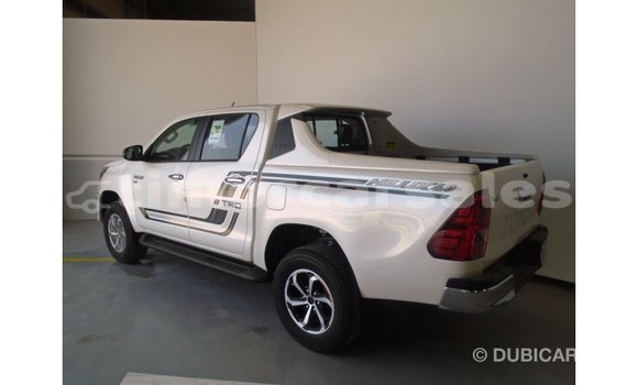 Buy Import Toyota Hilux White Car in Import - Dubai in Aileu Buy Import Toyota Hilux White Car in Import - Dubai in Aileu