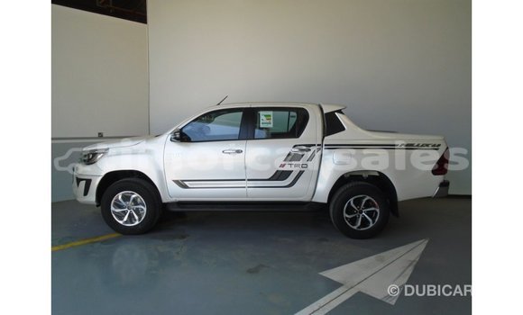 Buy Import Toyota Hilux White Car in Import - Dubai in Aileu Buy Import Toyota Hilux White Car in Import - Dubai in Aileu