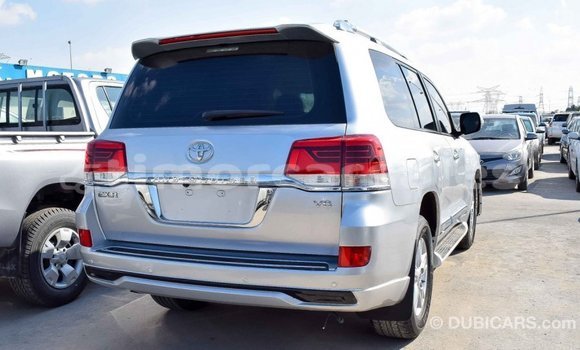 Buy Import Toyota Land Cruiser Other Car in Import - Dubai in Aileu Buy Import Toyota Land Cruiser Other Car in Import - Dubai in Aileu