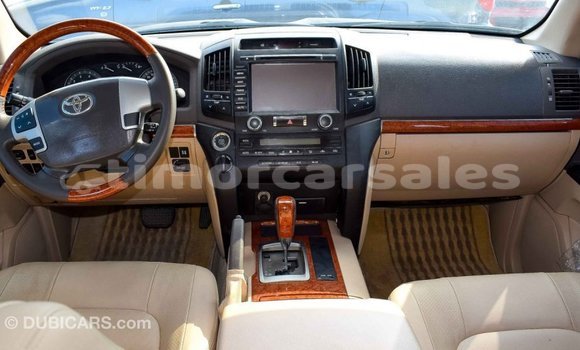 Buy Import Toyota Land Cruiser Black Car in Import - Dubai in Aileu Buy Import Toyota Land Cruiser Black Car in Import - Dubai in Aileu