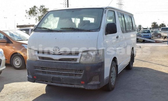 Buy Import Toyota Hiace White Car in Import - Dubai in Aileu Buy Import Toyota Hiace White Car in Import - Dubai in Aileu