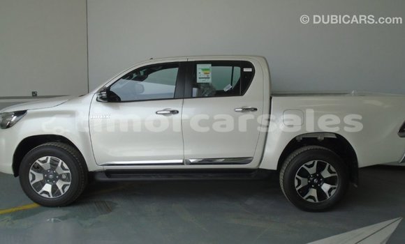 Buy Import Toyota Hilux White Car in Import - Dubai in Aileu Buy Import Toyota Hilux White Car in Import - Dubai in Aileu
