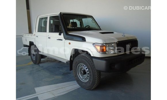 Buy Import Toyota Land Cruiser White Car in Import - Dubai in Aileu Buy Import Toyota Land Cruiser White Car in Import - Dubai in Aileu