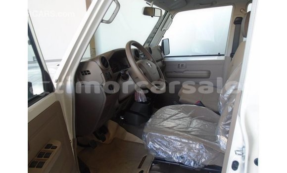 Buy Import Toyota Land Cruiser White Car in Import - Dubai in Aileu Buy Import Toyota Land Cruiser White Car in Import - Dubai in Aileu