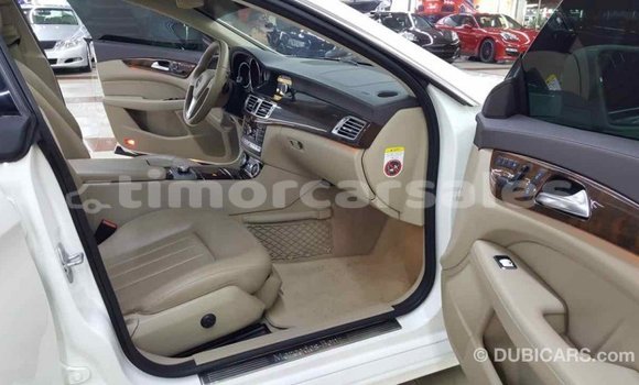 Buy Import Mercedes-Benz 190 (W201) White Car in Import - Dubai in Aileu Buy Import Mercedes-Benz 190 (W201) White Car in Import - Dubai in Aileu