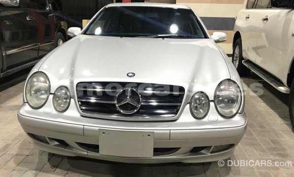 Buy Import Mercedes-Benz 190 (W201) Other Car in Import - Dubai in Aileu Buy Import Mercedes-Benz 190 (W201) Other Car in Import - Dubai in Aileu