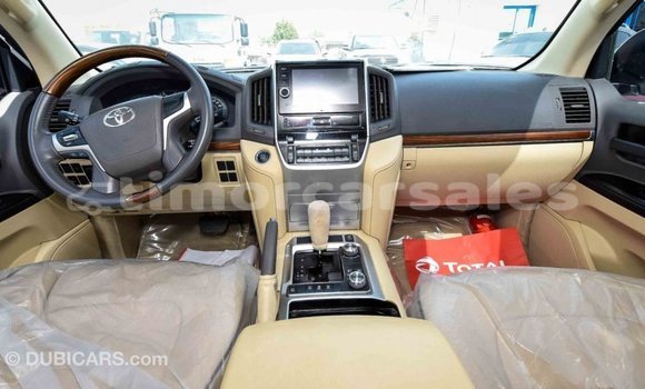 Buy Import Toyota Land Cruiser White Car in Import - Dubai in Aileu Buy Import Toyota Land Cruiser White Car in Import - Dubai in Aileu