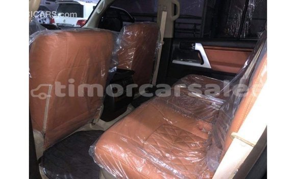 Buy Import Toyota Land Cruiser Black Car in Import - Dubai in Aileu Buy Import Toyota Land Cruiser Black Car in Import - Dubai in Aileu