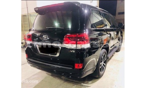 Buy Import Toyota Land Cruiser Black Car in Import - Dubai in Aileu Buy Import Toyota Land Cruiser Black Car in Import - Dubai in Aileu
