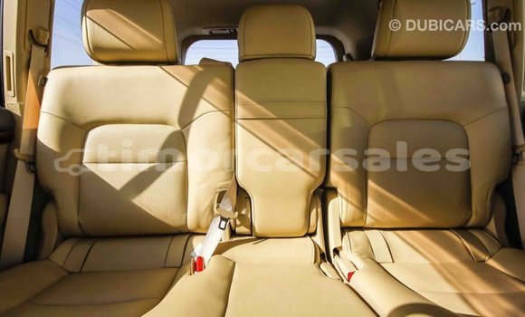 Buy Import Toyota Land Cruiser White Car in Import - Dubai in Aileu Buy Import Toyota Land Cruiser White Car in Import - Dubai in Aileu