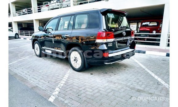 Buy Import Toyota Land Cruiser Black Car in Import - Dubai in Aileu Buy Import Toyota Land Cruiser Black Car in Import - Dubai in Aileu