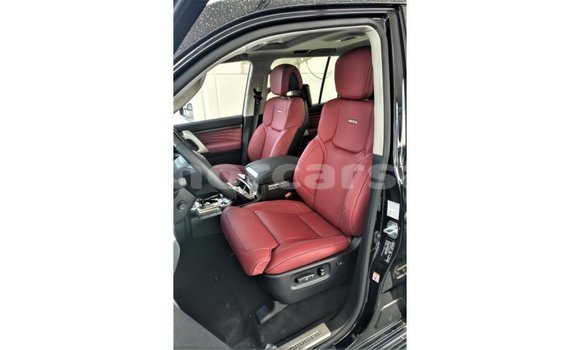 Buy Import Toyota Land Cruiser Black Car in Import - Dubai in Aileu Buy Import Toyota Land Cruiser Black Car in Import - Dubai in Aileu