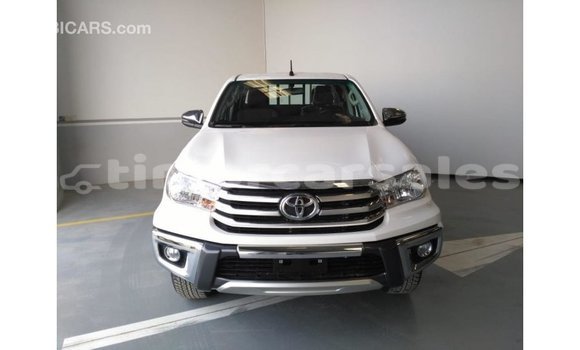 Buy Import Toyota Hilux White Car in Import - Dubai in Aileu Buy Import Toyota Hilux White Car in Import - Dubai in Aileu