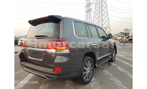 Buy Import Toyota Land Cruiser Other Car in Import - Dubai in Aileu Buy Import Toyota Land Cruiser Other Car in Import - Dubai in Aileu
