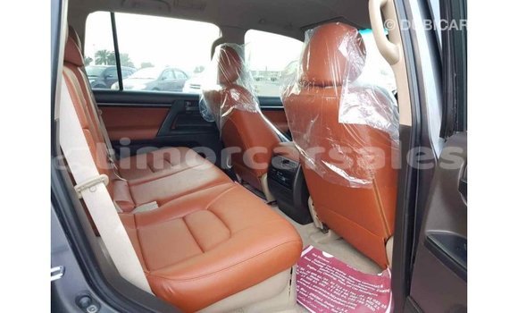 Buy Import Toyota Land Cruiser Other Car in Import - Dubai in Aileu Buy Import Toyota Land Cruiser Other Car in Import - Dubai in Aileu