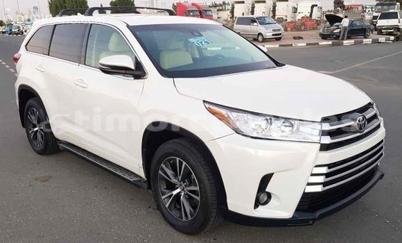 Buy Import Toyota Highlander White Car in Import - Dubai in Aileu Buy Import Toyota Highlander White Car in Import - Dubai in Aileu